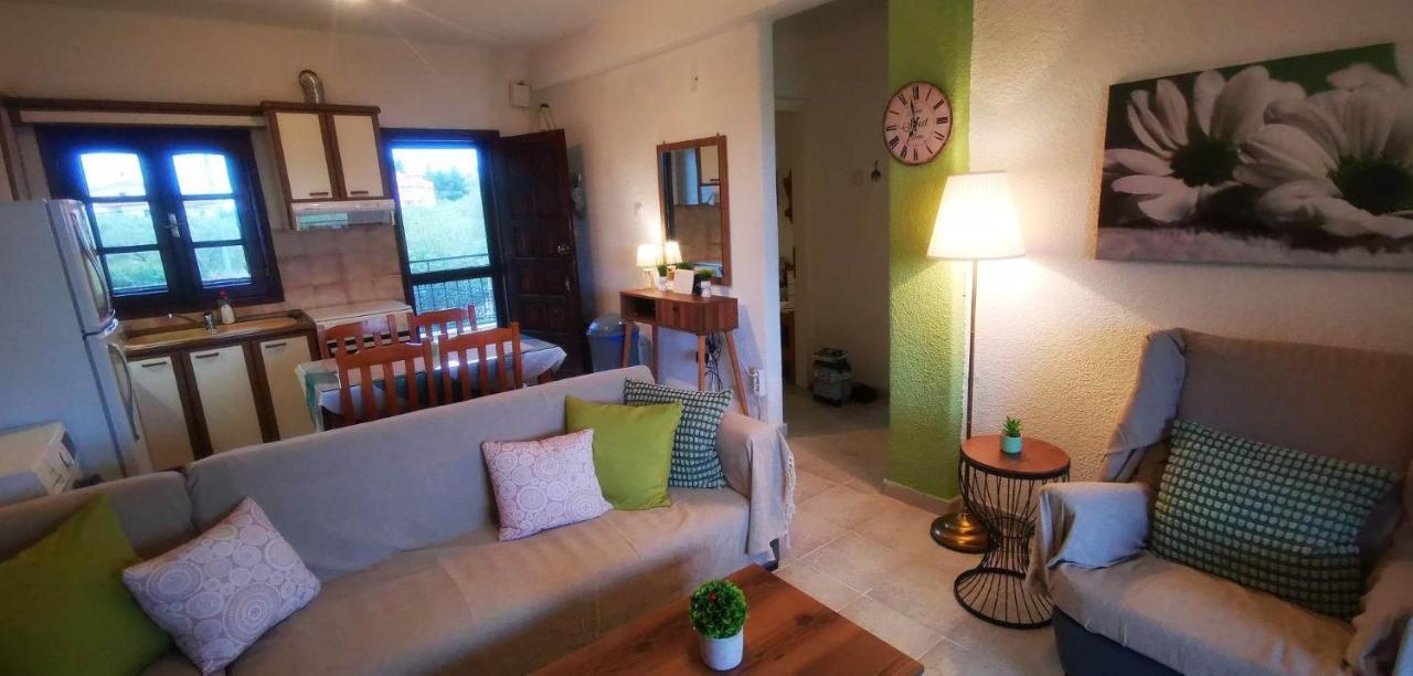 Golden Summer Apartment Néa Fókaia Exteriér fotografie